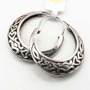 Lote siguiente: Par de Aros de Plata Calados Estilo Corazones