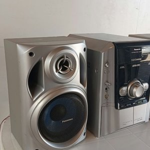 Equipo de Sonido Panasonic SA-AK240 con CD Changer - imagen 3