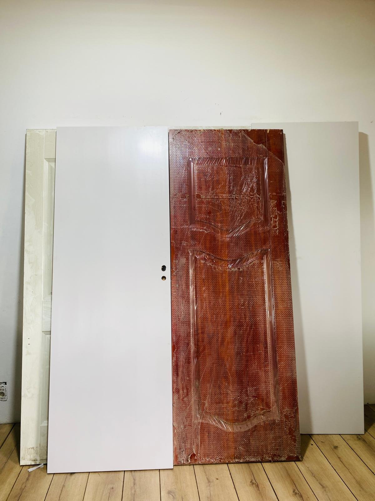 Item lote-x5-hojas-de-puertas-con-detalles - Image 0