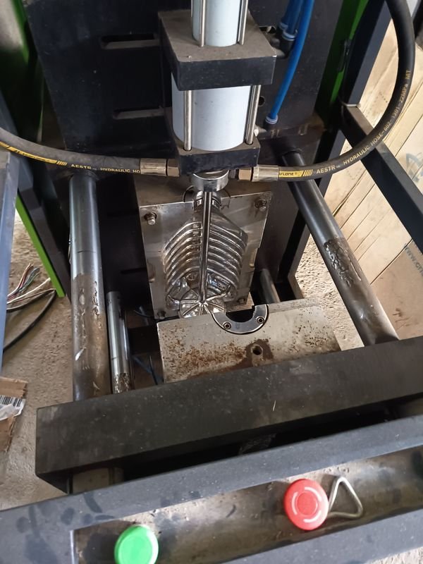 Maquinaria para la producción de botellas PET - imagen 30