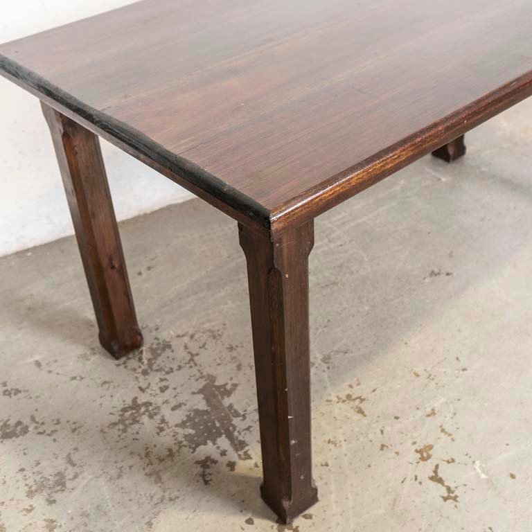 Mesa de comedor en madera rústica con detalles en el lustre - imagen 2