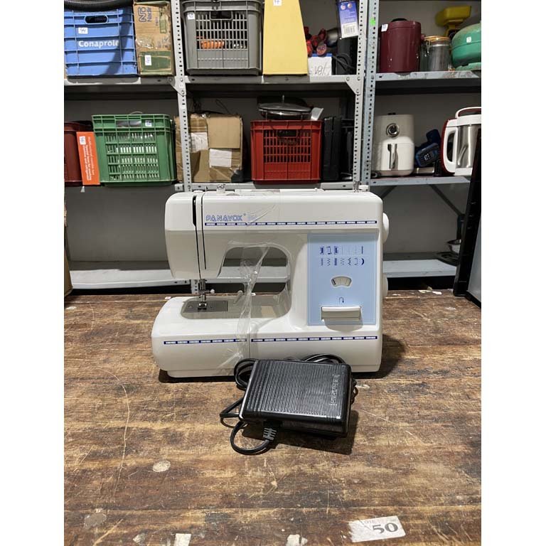 Máquina de Coser Panavox Blanca