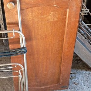 Carro para Garrafa con Ruedas y Dos Puertas de Placard de Madera - imagen 2