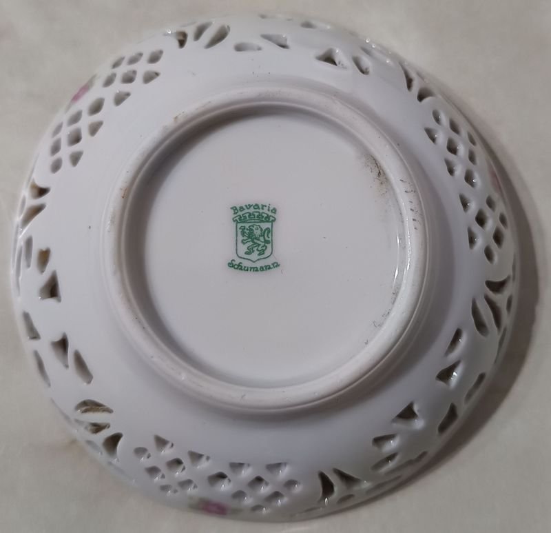 Plato de porcelana alemana Schumann Bavaria con diseño floral - imagen 3