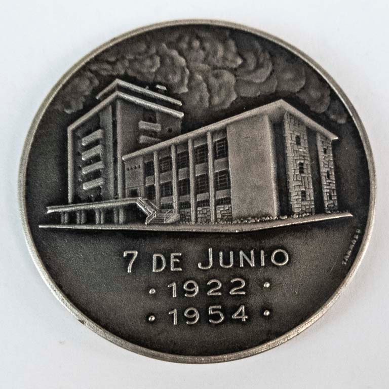 Medalla Conmemorativa Cobre Plateado Uruguay 1954 Club Banco República
