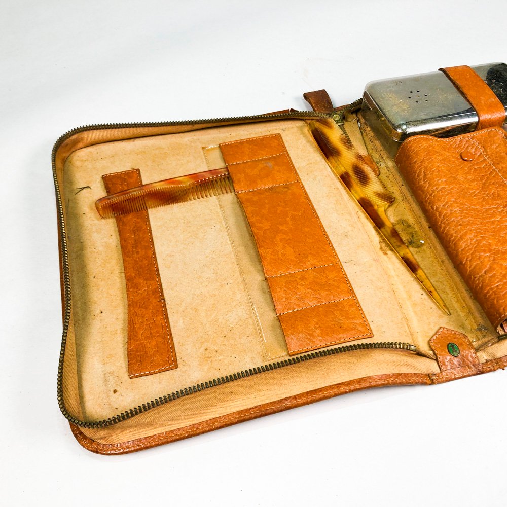Nécessaire de toilette en estuche con piezas - imagen 3