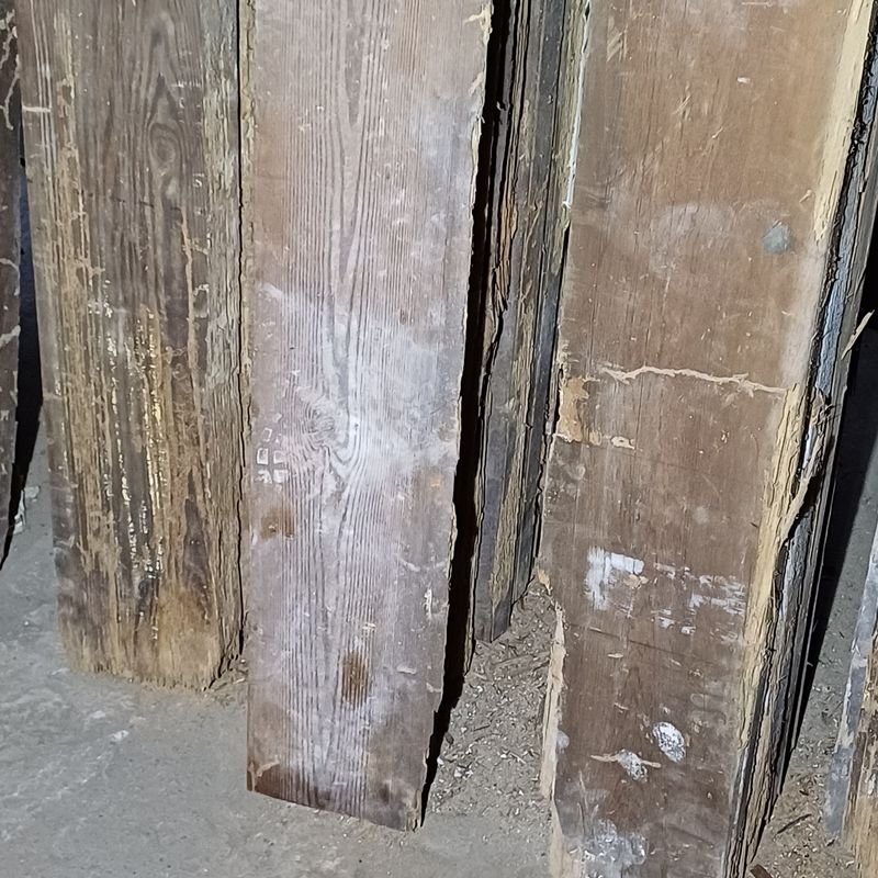 Seis tirantes de pinotea con rastros de polilla para construcción - imagen 6