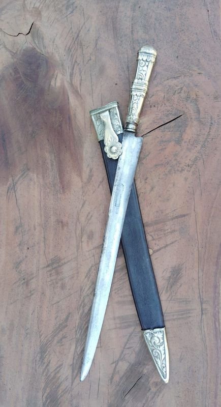 Cuchillo de caza con características únicas - imagen 7
