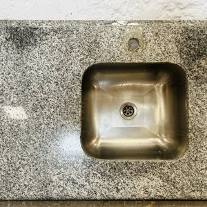 Lote anterior: Lote #080 – Mesada de mármol con bacha – 85x60cm