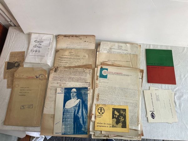Lote de Documentos y Publicaciones de Cinemateca Uruguaya para Coleccionistas - imagen 1