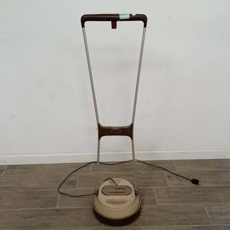 Item 15776 - Image 1