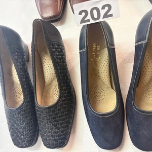 Lote de 5 Pares de Calzado de Cuero para Dama Talle 36 - imagen 2