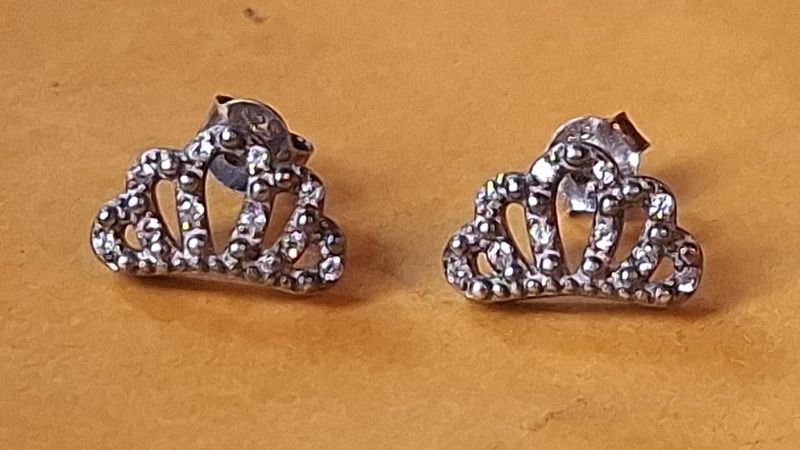 Lote siguiente: Pulseras de plata con diseño de caravanas