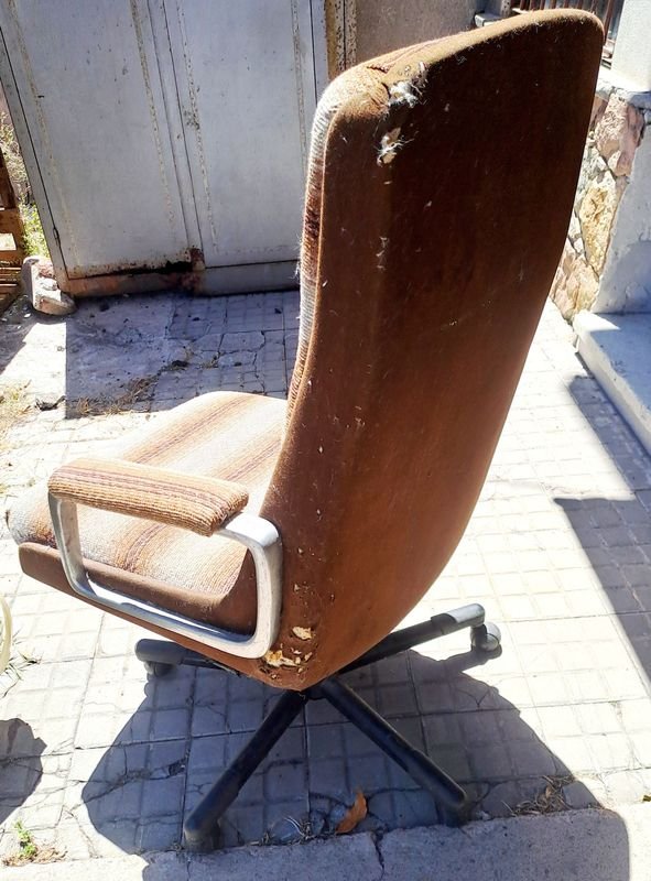 Silla de escritorio en buen estado - imagen 3