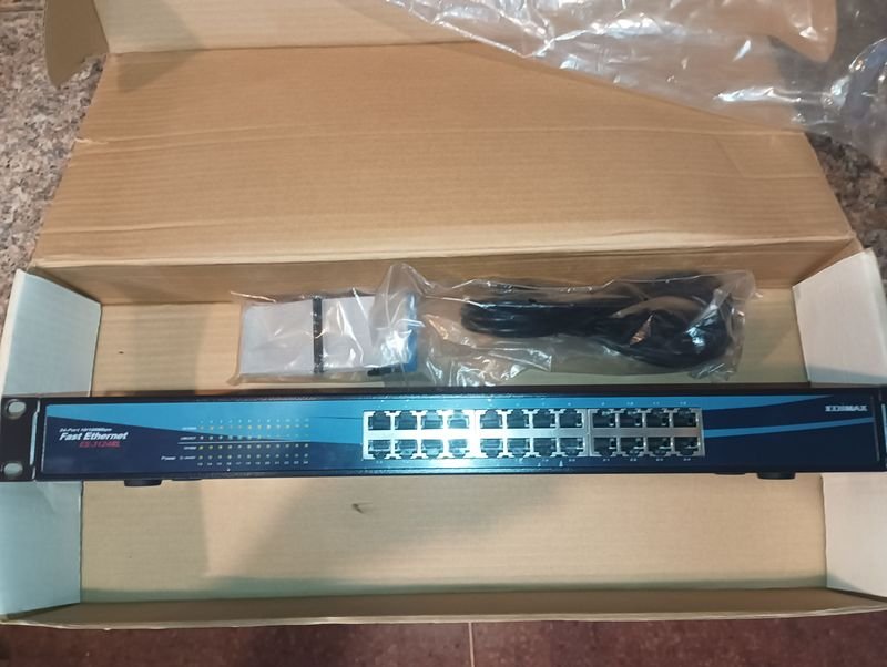 Switch Edimax 24 puertos - imagen 3