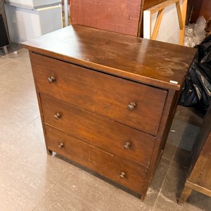 Lote siguiente: Cajonera Antigua de Madera