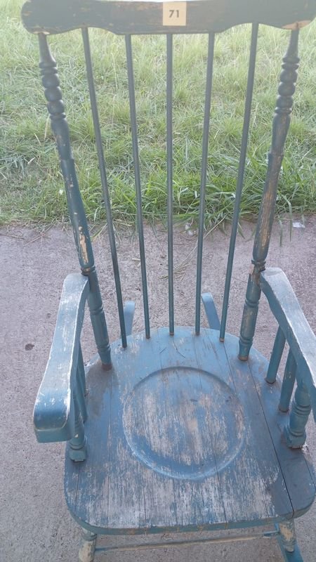 Silla mecedora antigua para restaurar - imagen 3