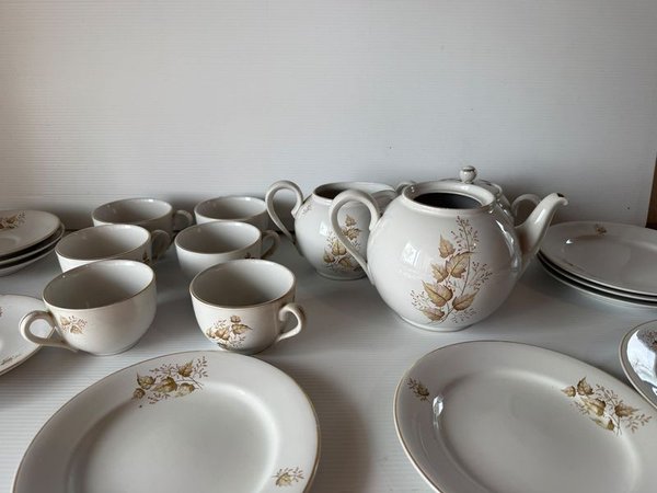 Juego de Té OLMOS Completo con Tazas, Platos y Lechera - imagen 1