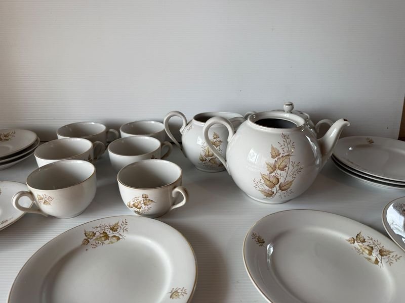Juego de Té OLMOS Completo con Tazas, Platos y Lechera