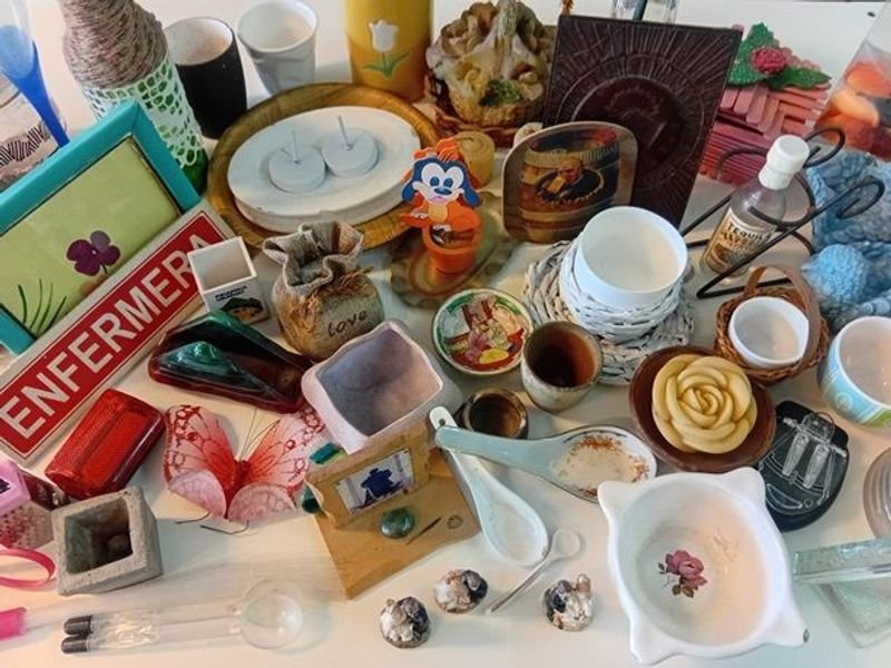 Colección de adornos y objetos decorativos - imagen 2