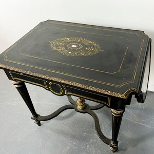 Mesa Napoleón III Ebonizada con Bronce y Cajón - imagen 5