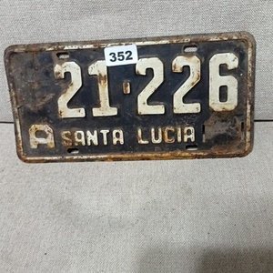 Lote siguiente: Matrícula Antigua de Santa Lucía con Número 21226