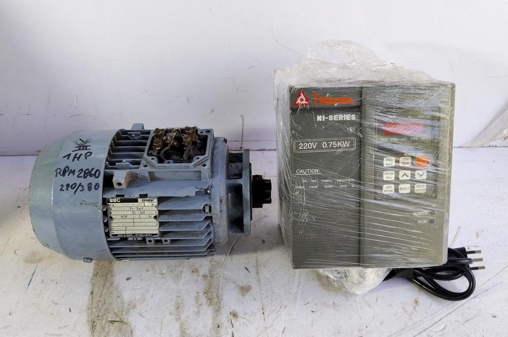 Motor Trifásico 1 HP 2860 RPM con Variador de Frecuencia 1 HP 220V