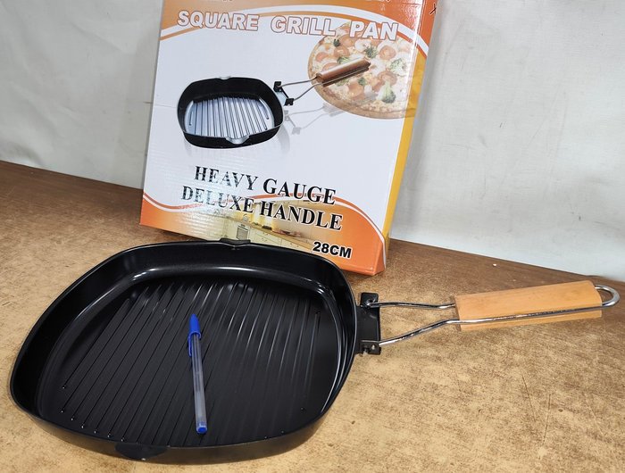Lote siguiente: Plancha Churrasquera de Madera con Doble Ecurridor y Mango
