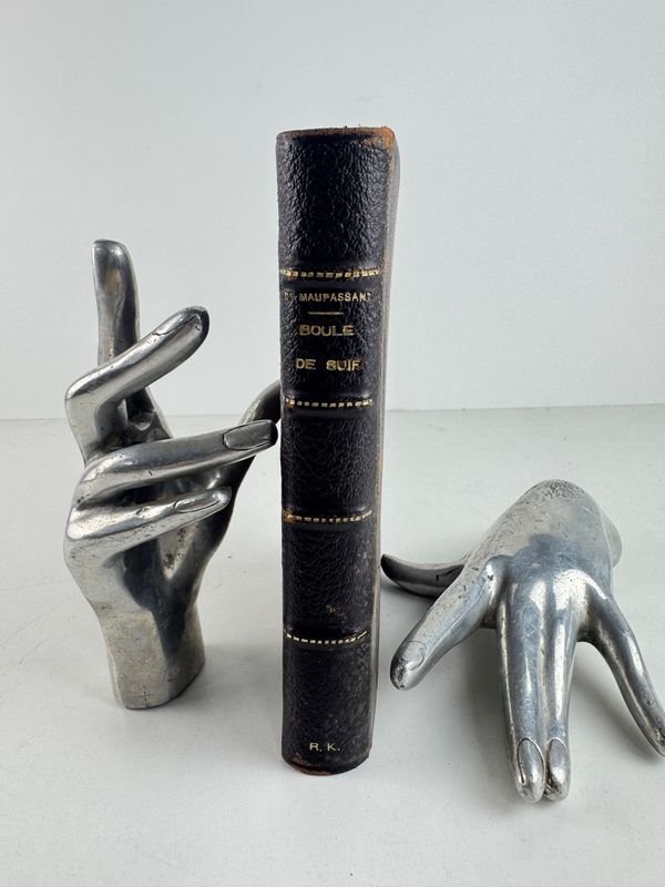 Lote siguiente: Libro de Guy de Maupassant - Bola de Sebo
