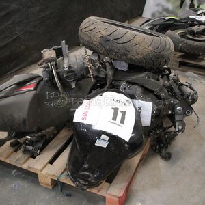 Lote siguiente: Moto Deportiva Negra