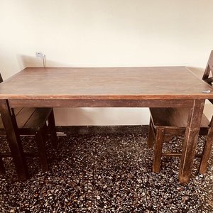Juego de Comedor: Mesa de Madera con 3 Sillas Estilo Rústico - imagen 2