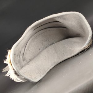 Antiguo Tocado de Dama en Fieltro Gris con Plumas - imagen 3
