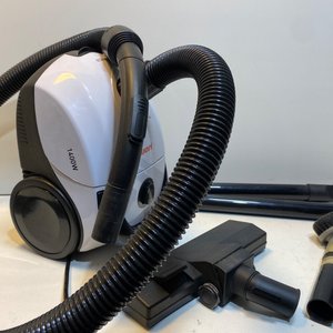 Lote siguiente: Aspiradora Cuori Vesta 1400W con Accesorios