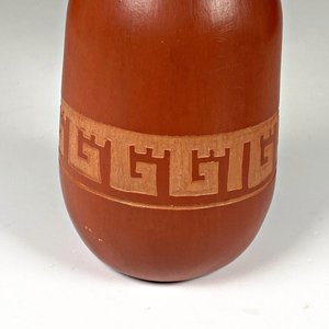 Botellón de Cerámica Artesanal con Guarda Decorativa - Uruguay 88 - imagen 2