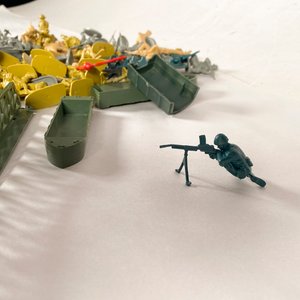 Lote Antiguo Juguetes Militares: Puente, Tanques y Soldados - imagen 4