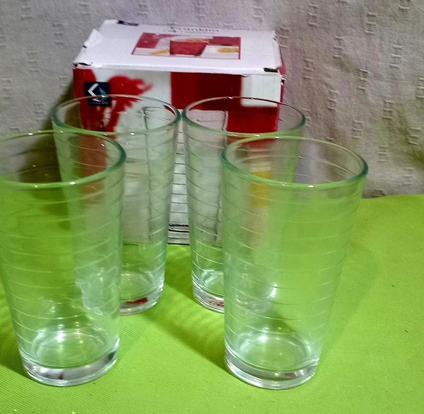 Set de 4 Vasos Altos de Vidrio Rayado