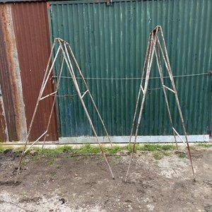 Lote anterior: 2 Caballetes Metálicos Grandes para Tareas Varias
