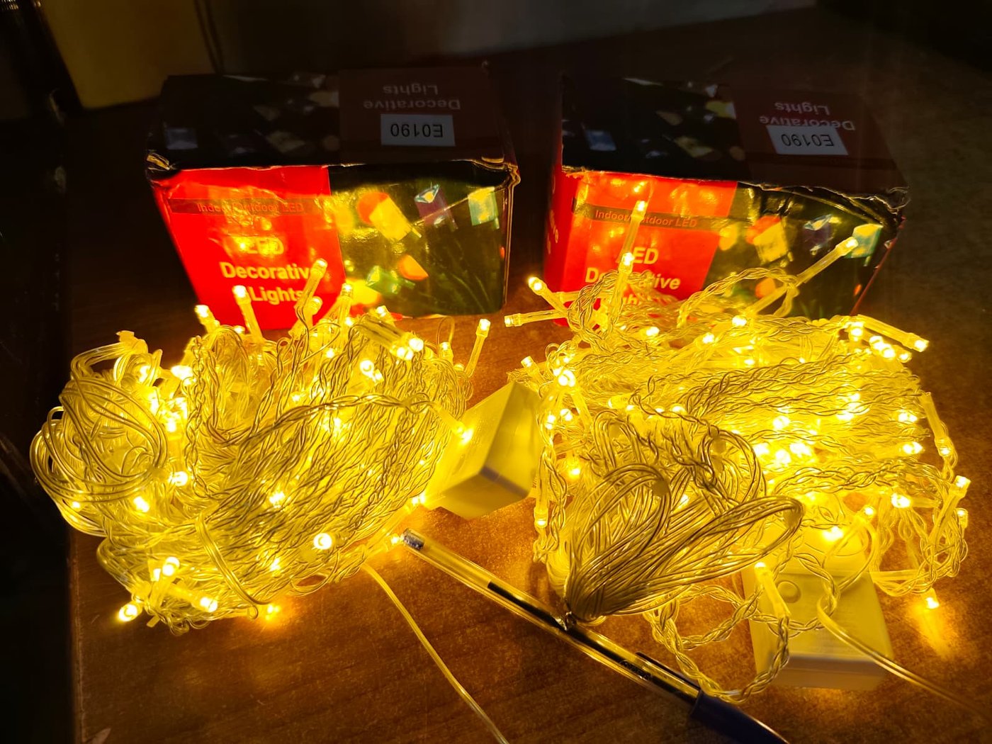 Lotes de luces LED calidas x100 en cajas - imagen 3
