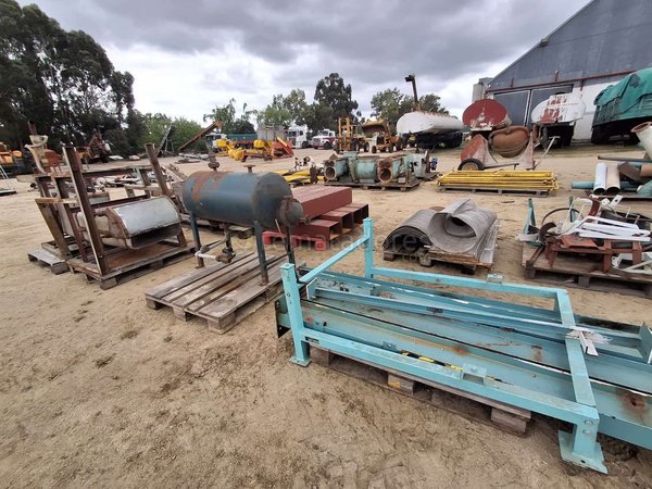 Lote de Maquinaria Industrial y Equipamiento para Construcción