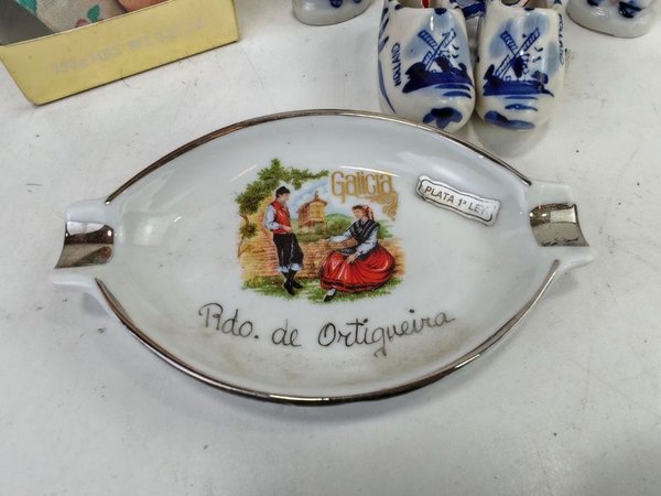 Colección de Figuritas y Accesorios de Cerámica - imagen 4