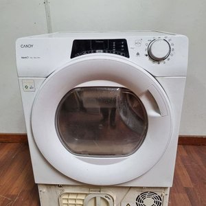 Lote siguiente: Secarropas Candy RapidO 7 kg Blanco con Quemadura Lateral