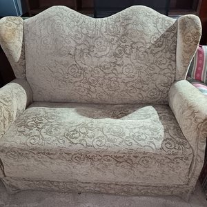 Lote anterior: Sillón Antiguo de Dos Cuerpos Tapizado en Gobelino