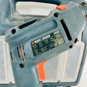 Taladro Eléctrico Black & Decker con Caja - imagen 3