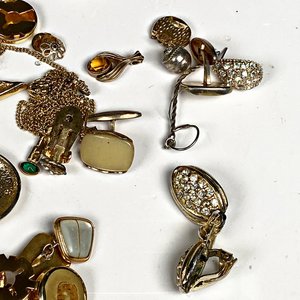 Lote de Joyería Variada: Gemelos, Cadena, Caravanas y Más - imagen 5