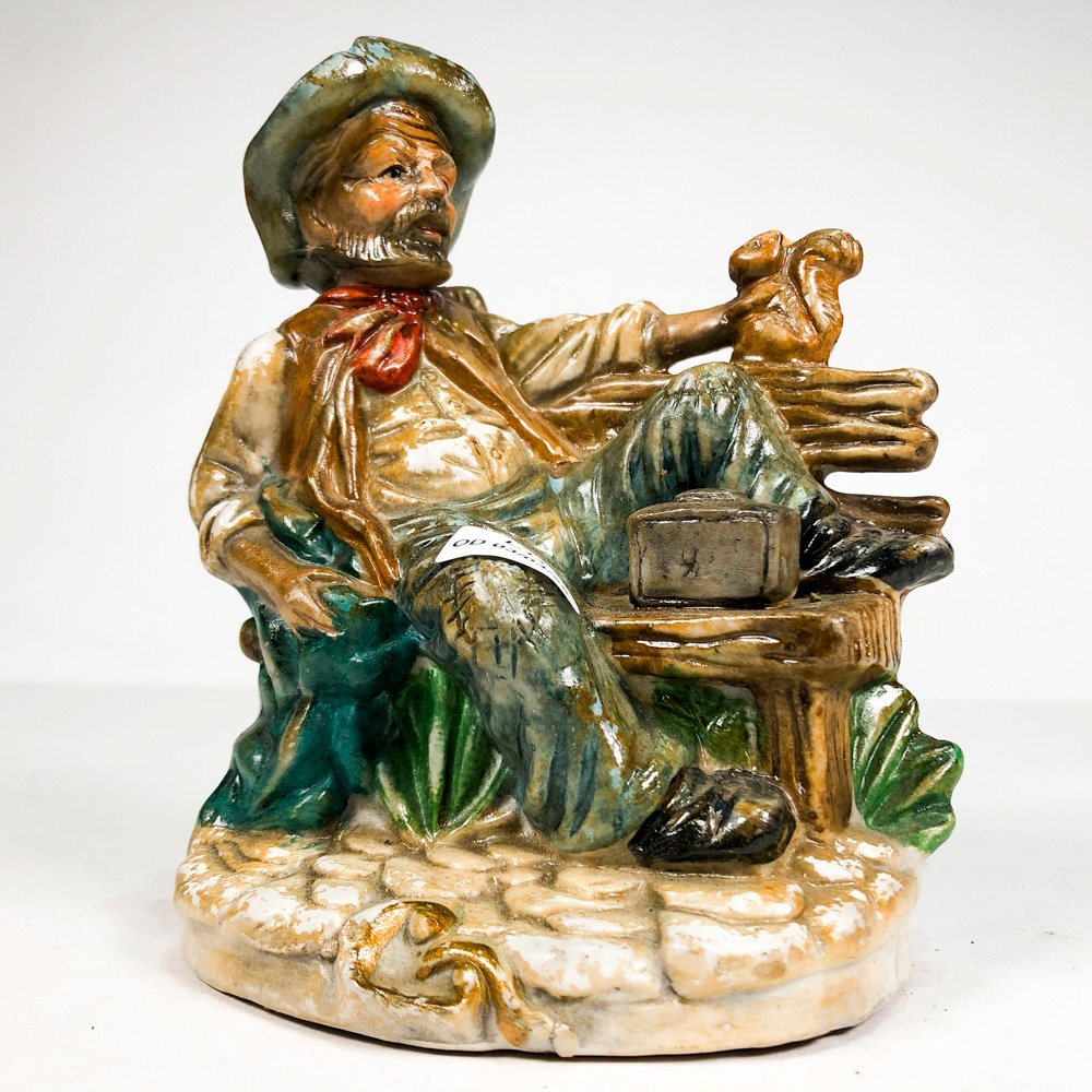 Figurita de hombre cazador en porcelana - imagen 4