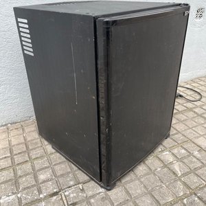 Frigobar Negro LSM 57x44x46 cm - No Funciona - imagen 2