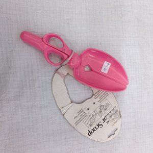 Trece piezas: 2 bozales, pala, correa y cinto portaobjetos para hacer ejercicio. - imagen 7