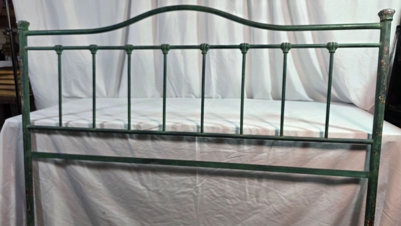 Respaldo de Cama Antiguo de Hierro Forjado Verde Dos Plazas