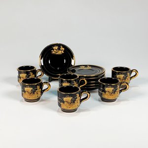 Lote anterior: Juego de 6 Tazas de Café Negras con Decoración Dorada y Platillos - D. Strigos 24K Gold