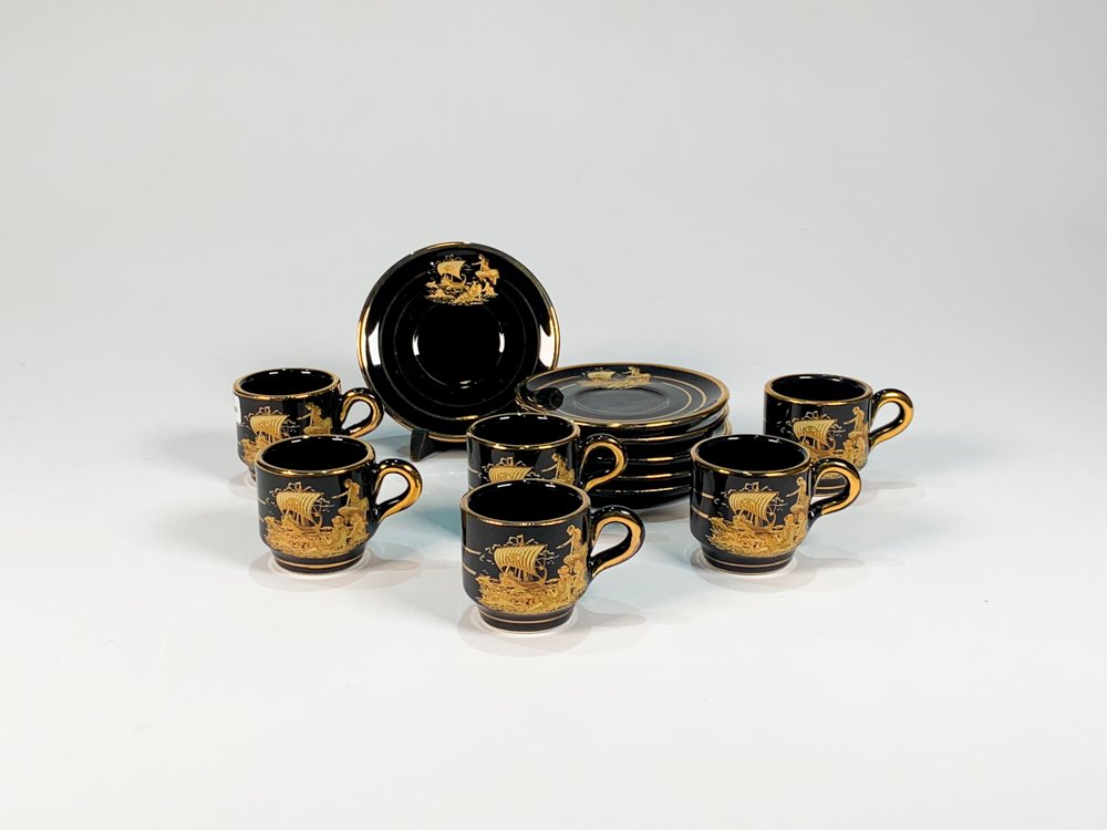 Juego de 6 Tazas de Café Negras con Decoración Dorada y Platillos - D. Strigos 24K Gold